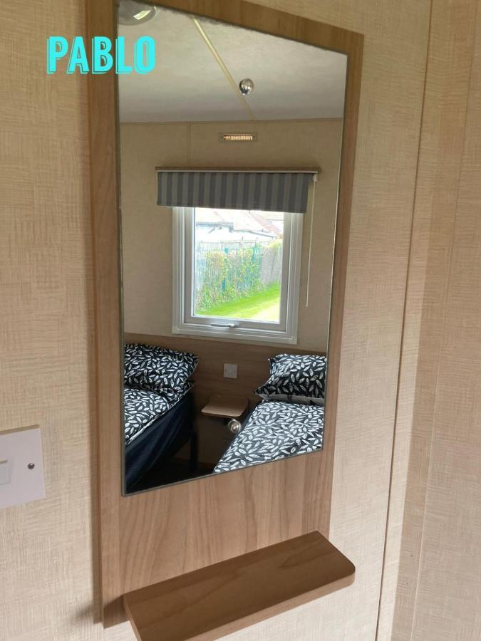 ריל Towyn Six Berth En Suite Caravan מראה חיצוני תמונה