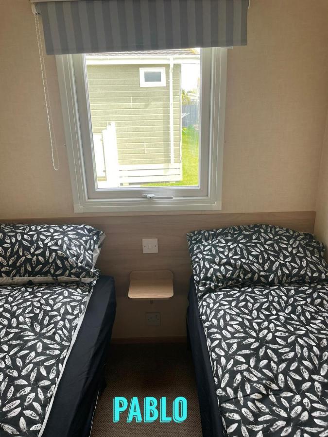 ריל Towyn Six Berth En Suite Caravan מראה חיצוני תמונה