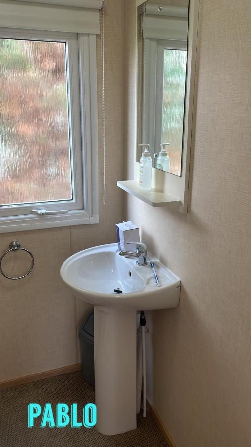 ריל Towyn Six Berth En Suite Caravan מראה חיצוני תמונה